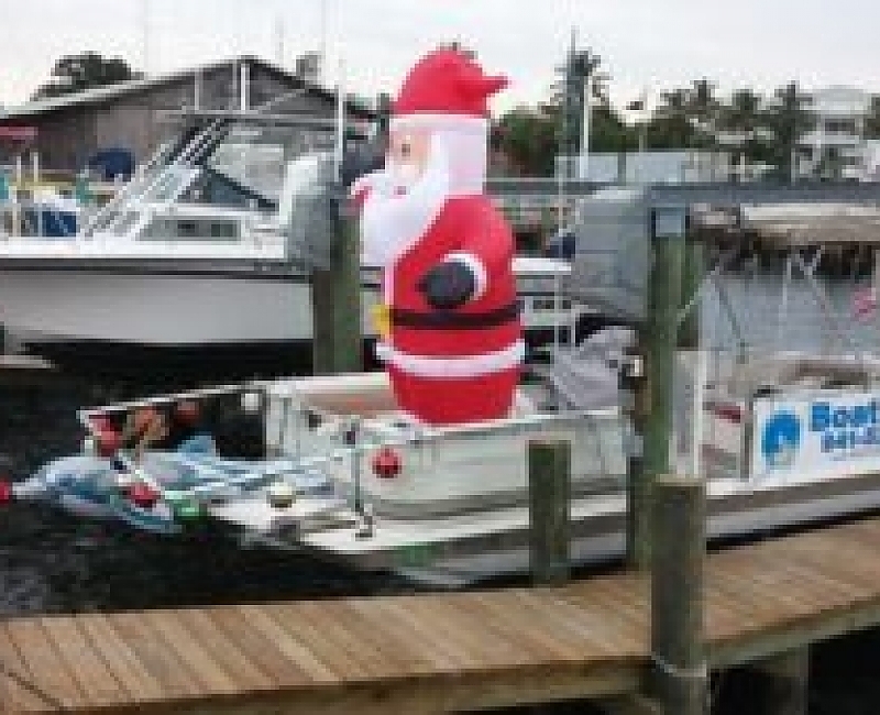 Manatee River Lighted Boat Parade Captain's Corner Fishing Boat